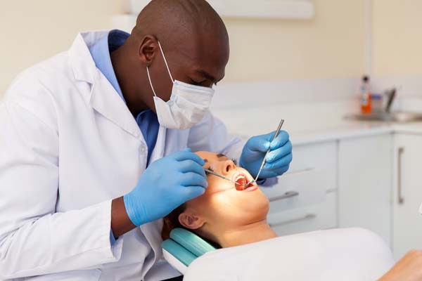What Does A Periodontist Do For Your Oral Health?